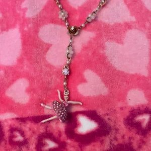 Betsy Johnson necklace very cute